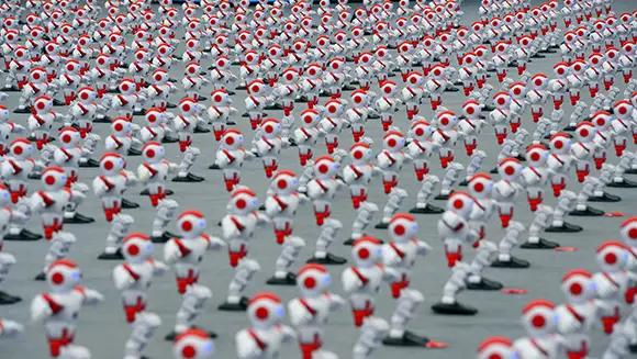 Video: 1.007 tanzende Roboter brechen Weltrekord in China