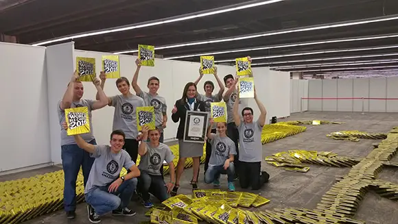 book-domino-main-400629