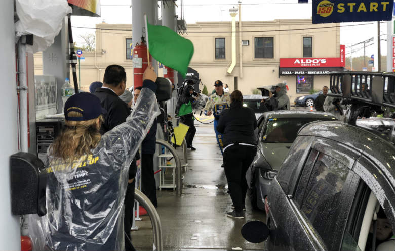 Refulled Most vehicles refuelled in one hour (individual) | Guinness World Records